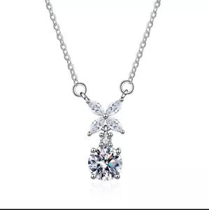 Luxury Halo Flower Necklace